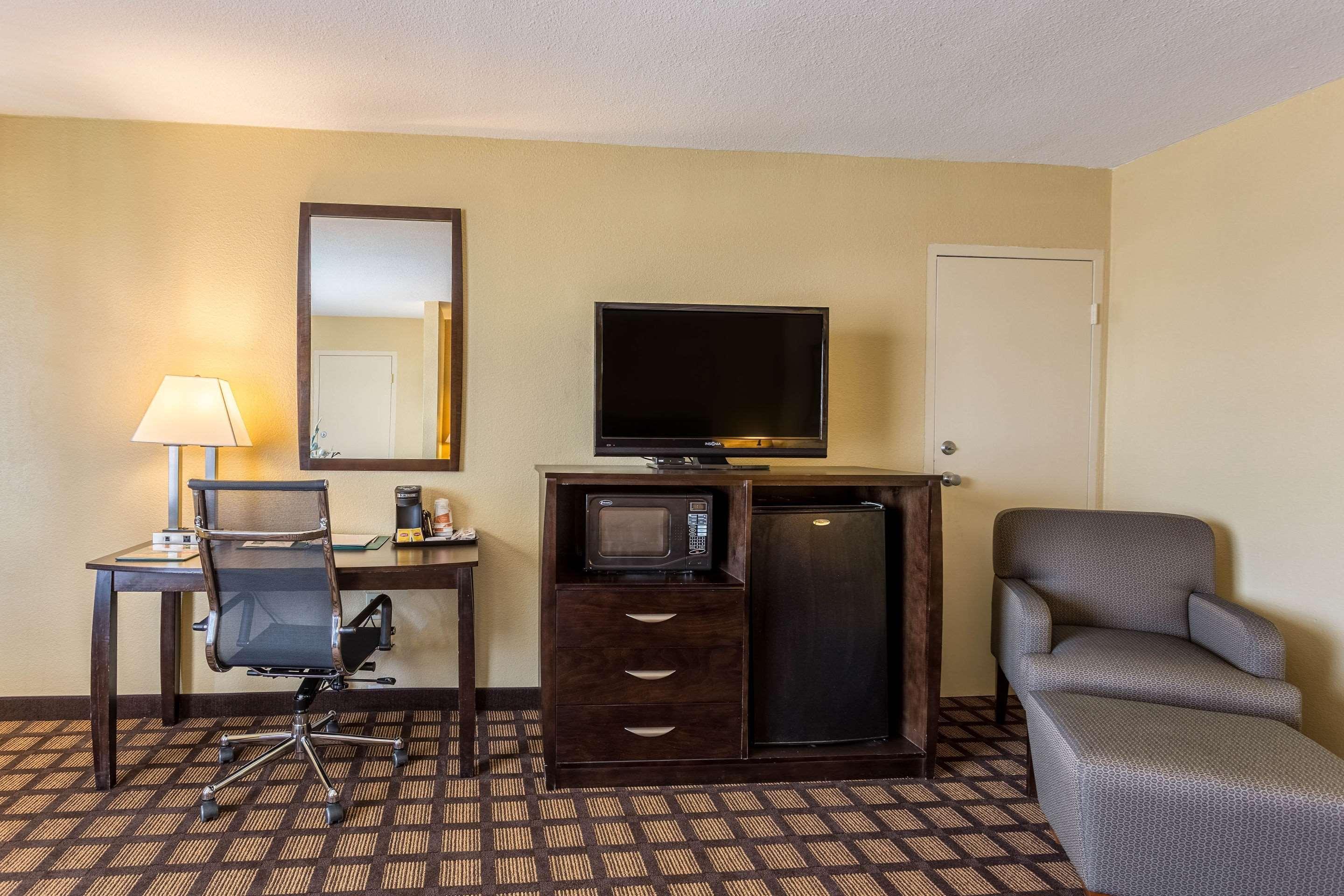 Quality Inn&Suites Baton Rouge West - Port Allen Exterior foto