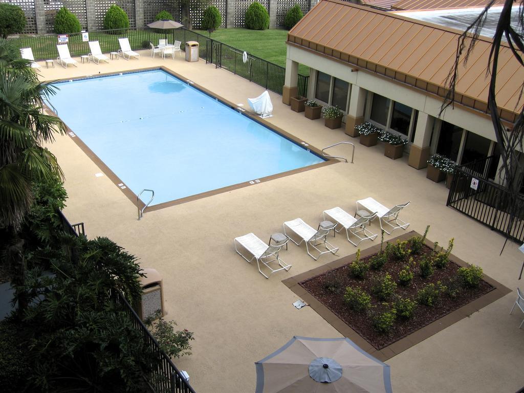 Quality Inn&Suites Baton Rouge West - Port Allen Exterior foto