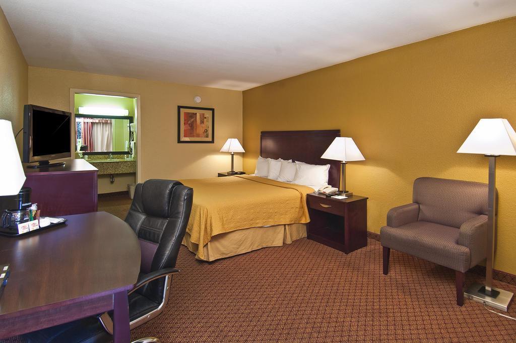 Quality Inn&Suites Baton Rouge West - Port Allen Exterior foto