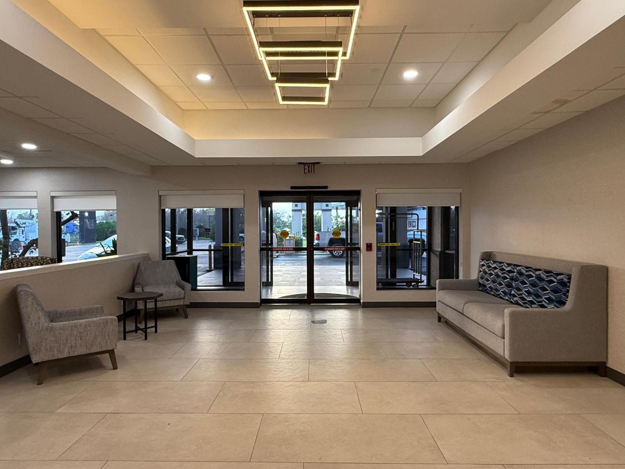 Quality Inn&Suites Baton Rouge West - Port Allen Exterior foto